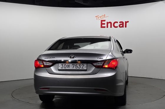 Hyundai Sonata Prime High-Deluxe — пробег 166 658 км — фото 4 из 5