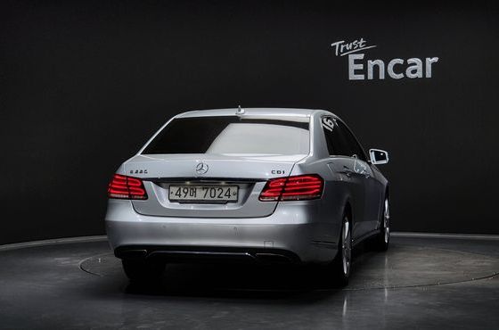 Mercedes-Benz E-Class E220 CDI Avantgarde — пробег 159 932 км — фото 4 из 5