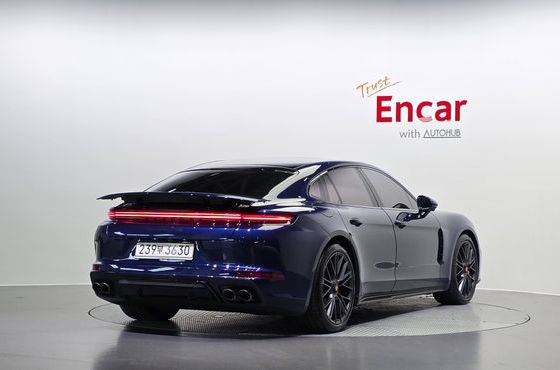 Porsche Panamera 4.0 GTS — пробег 1 932 км — фото 2 из 5