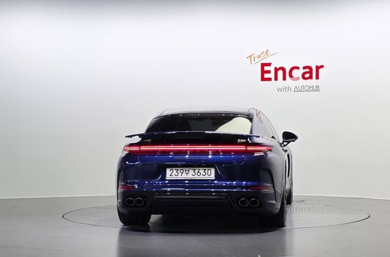 Porsche Panamera 4.0 GTS — пробег 1 932 км — фото 4 из 5