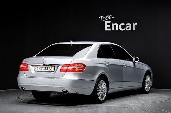 Mercedes-Benz E-Class E300 Elegance — пробег 92 383 км — фото 2 из 5