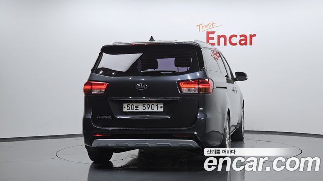 Kia Carnival из Кореи Encar
