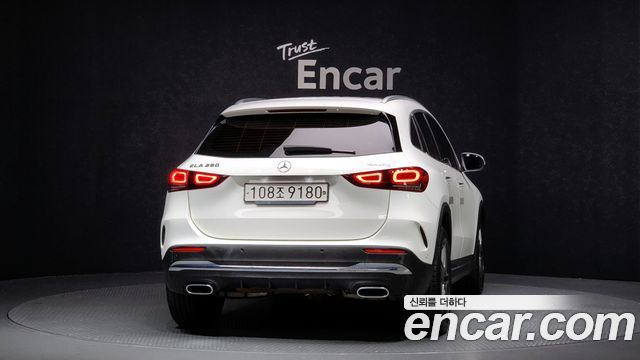 Mercedes-Benz GLA-Class GLA250 4MATIC — пробег 96 576 км — фото 4 из 5