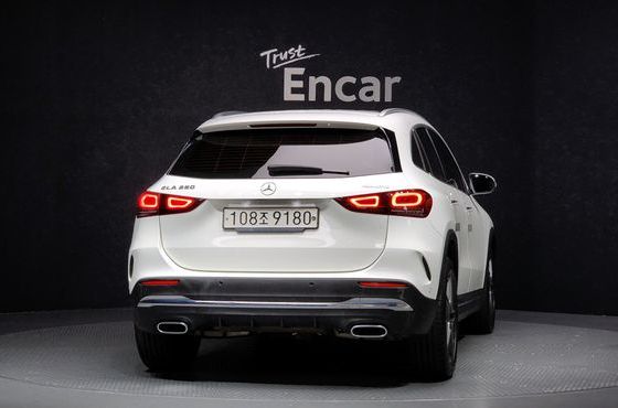 Mercedes-Benz GLA-Class GLA250 4MATIC — пробег 96 576 км — фото 4 из 5