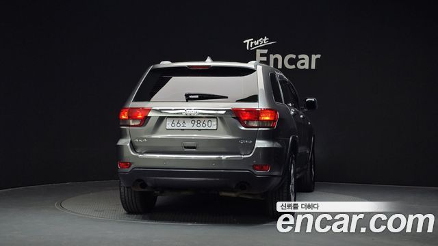 Jeep Cherokee 3.0 Diesel Laredo WK2 — пробег 303 029 км — фото 4 из 5