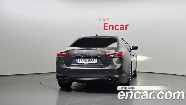 Maserati Ghibli из Кореи Encar