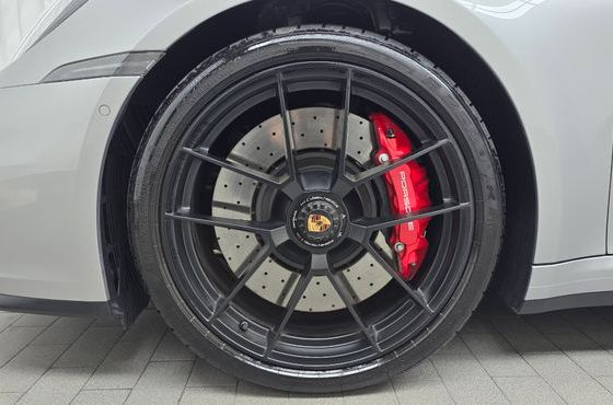 Porsche 911 Carrera GTS — пробег 4 092 км — фото 5 из 5