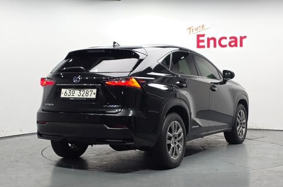 Lexus NX Supreme — пробег 62 924 км — фото 2 из 5