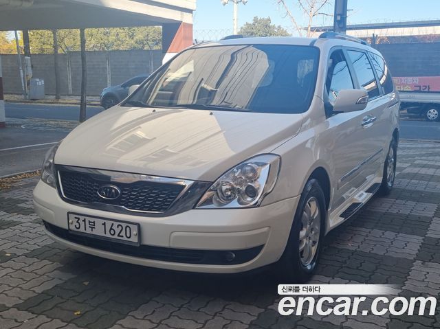 Kia Carnival New Carnival Limousine GLX — пробег 158 608 км — фото 1 из 5