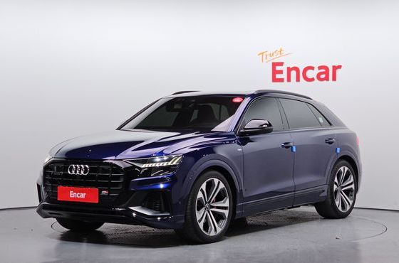 Audi Q8 55 TFSI Quattro Premium — пробег 43 383 км — фото 1 из 5