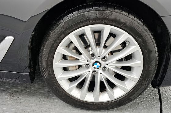 BMW 5-Series 530i Luxury Plus — пробег 56 650 км — фото 5 из 5