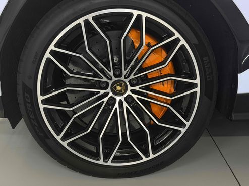 Lamborghini Urus 4.0 V8 SE — пробег 76 км — фото 5 из 5