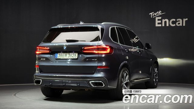 BMW X5 xDrive 45e M Sport — пробег 128 236 км — фото 2 из 5