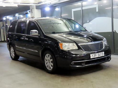 Chrysler Grand Voyager 3.6 LIMITED — пробег 133 736 км — фото 2 из 5