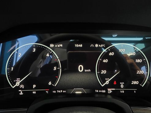 Volkswagen Touareg 3.0 TDI Prestige — пробег 19 км — фото 4 из 5