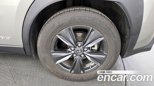Lexus UX из Кореи Encar