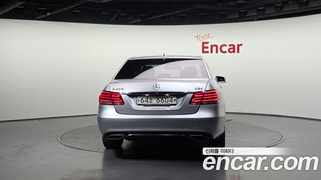 Mercedes-Benz E-Class E220 CDI Avantgarde — пробег 149 476 км — фото 4 из 5