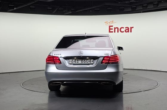 Mercedes-Benz E-Class E220 CDI Avantgarde — пробег 149 476 км — фото 4 из 5