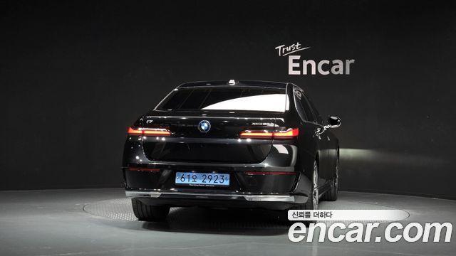 BMW i7 из Кореи Encar