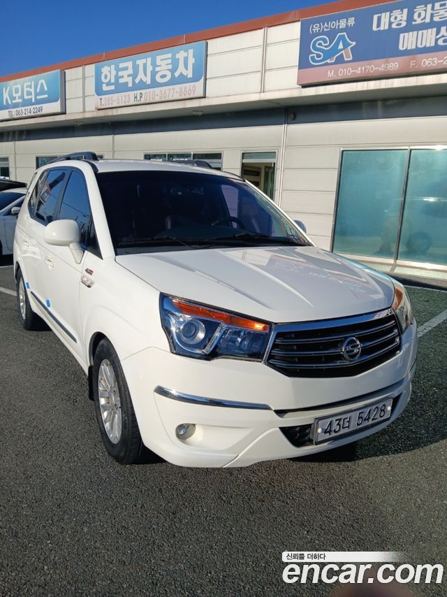 Ssangyong KORANDO 4WD LT 9-seater — пробег 214 086 км — фото 2 из 5