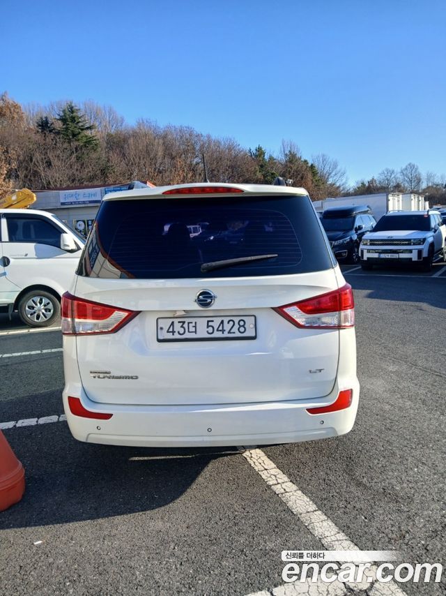 Ssangyong KORANDO 4WD LT 9-seater — пробег 214 086 км — фото 4 из 5