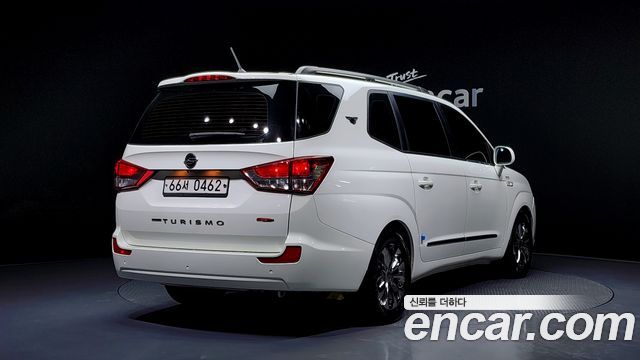 Ssangyong KORANDO 4WD TX 9-seater — пробег 113 365 км — фото 2 из 5