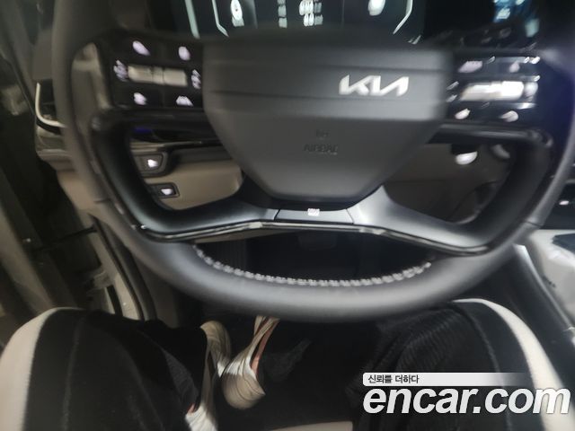 Kia Carnival Hev 9 Seater X Line — пробег 2 850 км — фото 4 из 5
