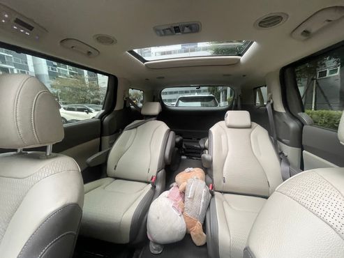 Kia Carnival HEV 9seater Nobless — пробег 4 560 км — фото 3 из 5