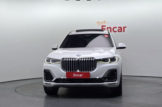 BMW X7 xDrive 40i Design Pure Excellence 6-Seater — пробег 119 751 км — фото 3 из 5