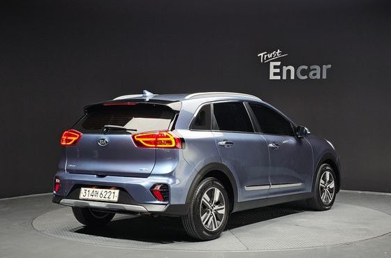 Kia Niro 1.6 HEV Prestige — пробег 92 614 км — фото 2 из 5