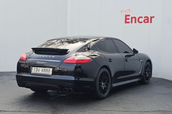 Porsche Panamera 3.6 AWD Platinum Edition — пробег 64 056 км — фото 2 из 5