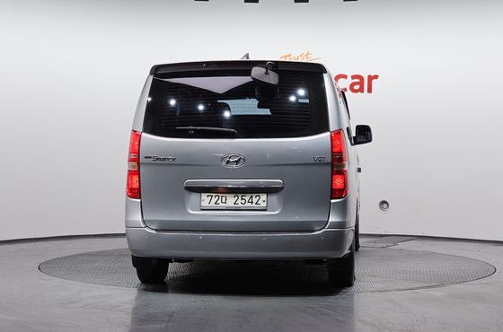 Hyundai Starex 11-Seater Wagon CVX Premium — пробег 142 315 км — фото 4 из 5