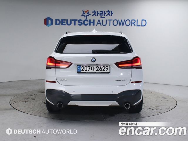 BMW X1 xDrive 20i M Sport — пробег 40 443 км — фото 4 из 5