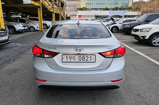 Hyundai AVANTE 1.6 VGT Smart Standard — пробег 331 779 км — фото 5 из 5