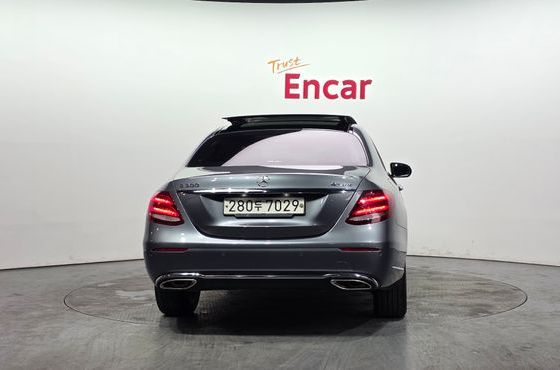 Mercedes-Benz E-Class E300 4MATIC Exclusive — пробег 118 694 км — фото 4 из 5