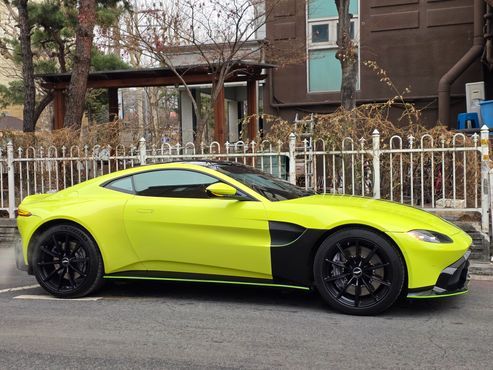 Astonmartin Vantage 4.0 V8 Coupe — пробег 73 000 км — фото 3 из 5