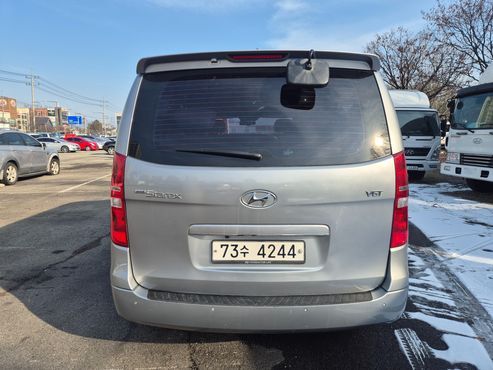 Hyundai Starex 11-Seater Wagon HVX Premium — пробег 148 638 км — фото 3 из 5