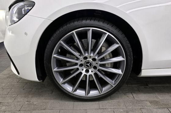 Mercedes-Benz E-Class E350 4MATIC AMG Line — пробег 17 977 км — фото 5 из 5