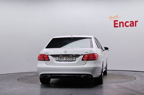 Mercedes-Benz E-Class E220 CDI Avantgarde — пробег 181 797 км — фото 4 из 5