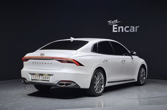 Hyundai Grandeur 2.5 Calligraphy — пробег 60 646 км — фото 2 из 5