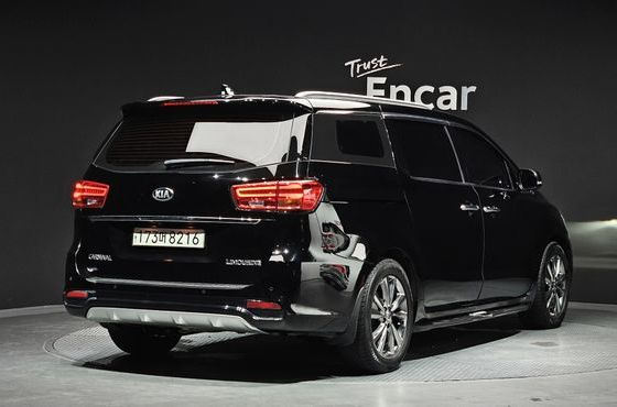 Kia Carnival 7-Seater Limousine President — пробег 204 307 км — фото 2 из 5