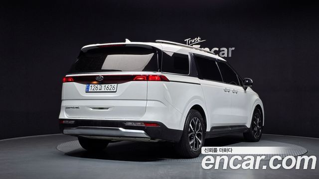 Kia Carnival из Кореи Encar