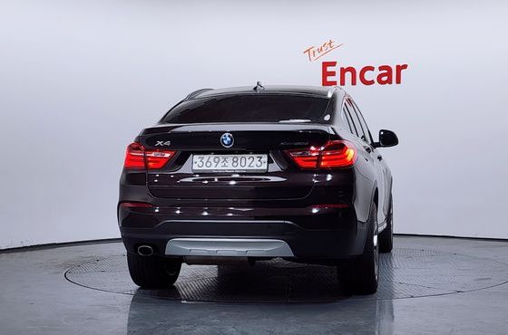 BMW X4 xDrive20d — пробег 99 212 км — фото 4 из 5