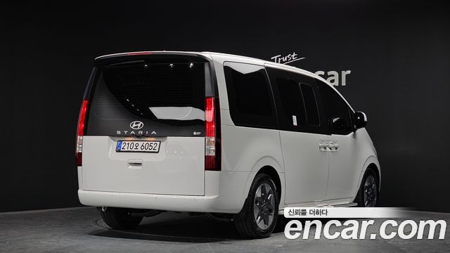 Hyundai Staria Tourer 9-Seater Modern — пробег 1 170 км — фото 2 из 5