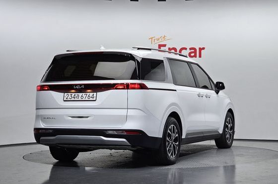 Kia Carnival 9-Seater Prestige — пробег 26 146 км — фото 2 из 5