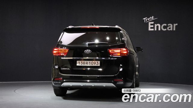Kia Carnival из Кореи Encar