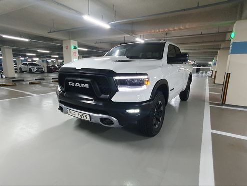 Dodge Ram Pick Up 5.7 — пробег 64 200 км — фото 1 из 5