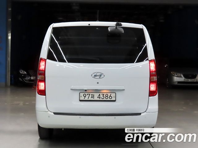 Hyundai Starex 3-Seater VAN CVX Deluxe — пробег 323 971 км — фото 3 из 5