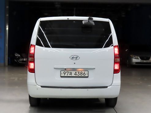 Hyundai Starex 3-Seater VAN CVX Deluxe — пробег 323 971 км — фото 3 из 5