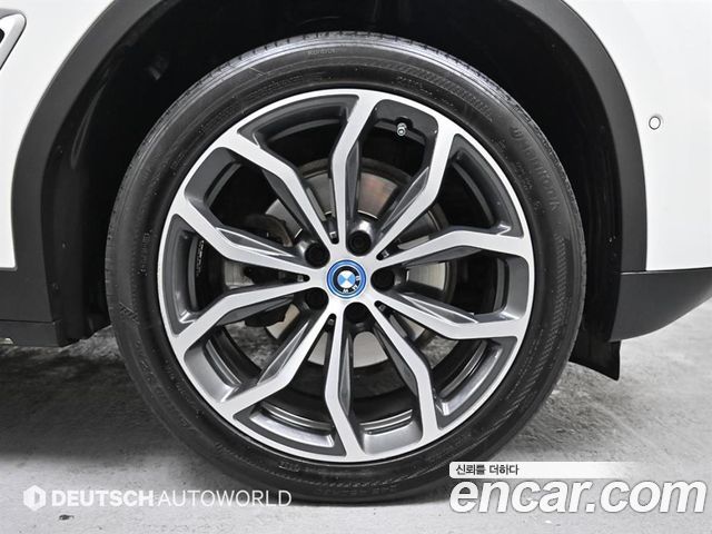 BMW X3 xDrive 30e — пробег 70 914 км — фото 5 из 5